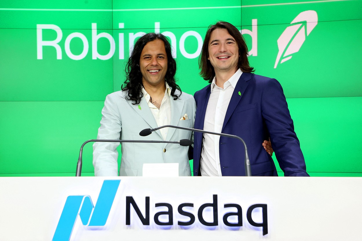 De la o extremă la alta. Robinhood pierde 27% din valoarea de piață după ce unii dintre investitorii inițiali au început să își vândă din acțiuni: „Nu putem îndemna investitorii să cumpere acțiunile HOOD”