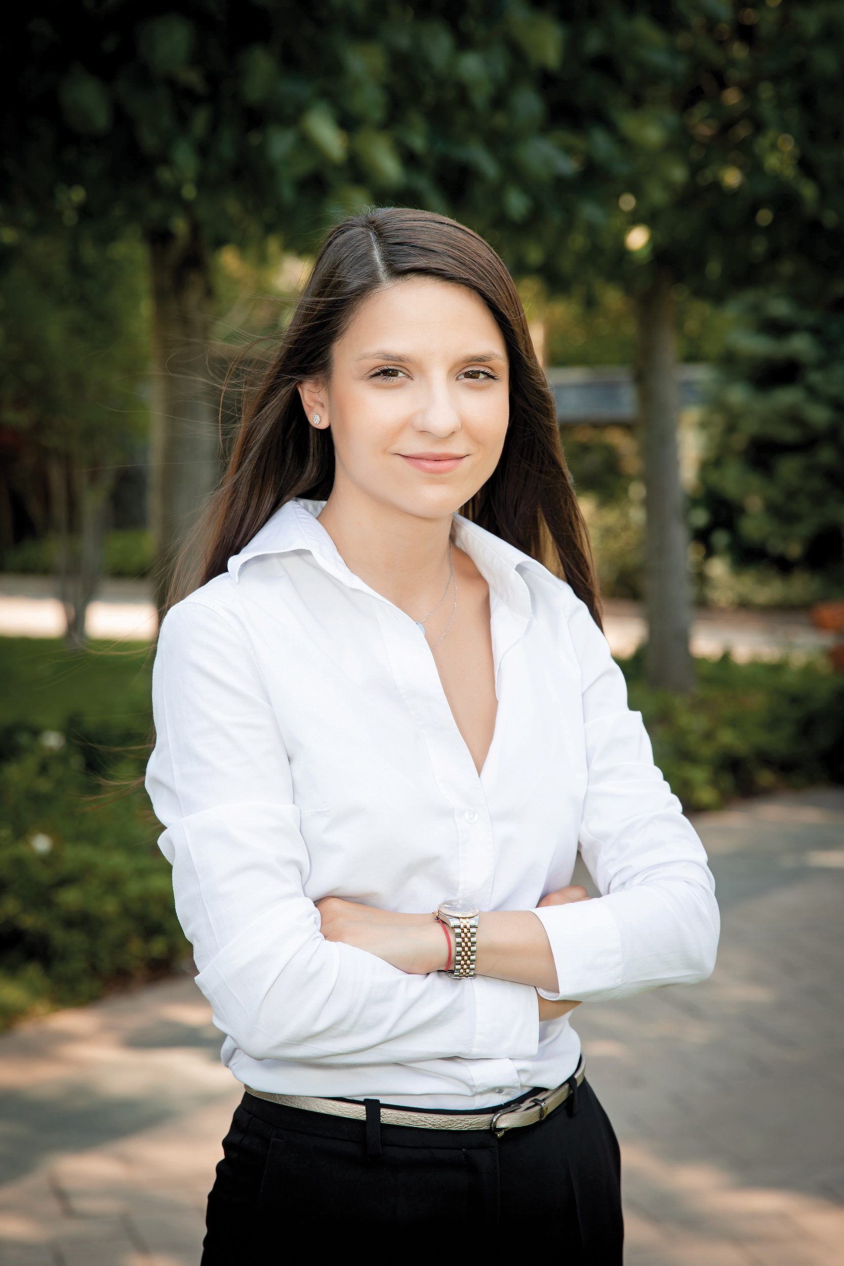 Raluca Ioana Munteanu: Respectul nu se câștigă altfel decât prin muncă. Lucrează mult în tăcere și lasă rezultatele să se facă auzite
