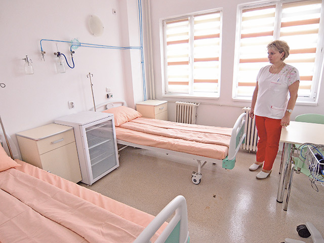 Anomalia din sănătate: tarifele pentru consultații de specialitate în privat sunt și de zece ori mai mari față de nivelul evaluat și decontat de Casa de Sănătate. O simplă consultație la oftalmologie sau ORL a ajuns la 260-300 de lei la marile clinici private, Casa de Sănătate evaluează și decontează cu 29 de lei