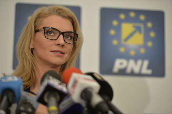 Gorghiu: Orban ține trena USR - AUR
