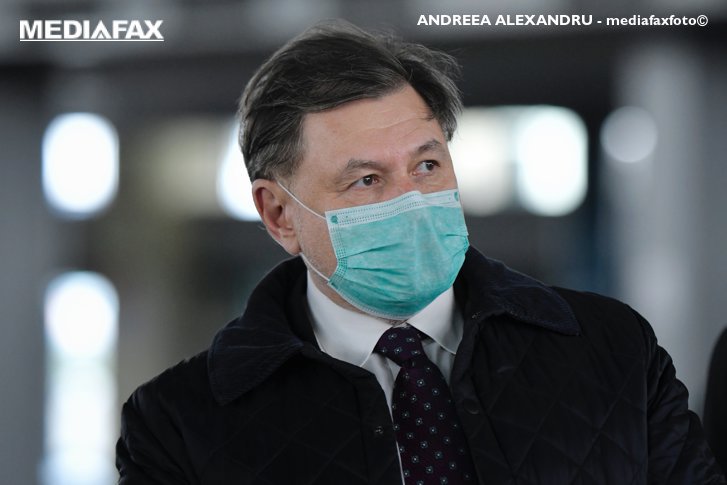 Rafila: Vaccinarea obligatorie pentru unii poate fi discutată. Autoritățile par defazate
