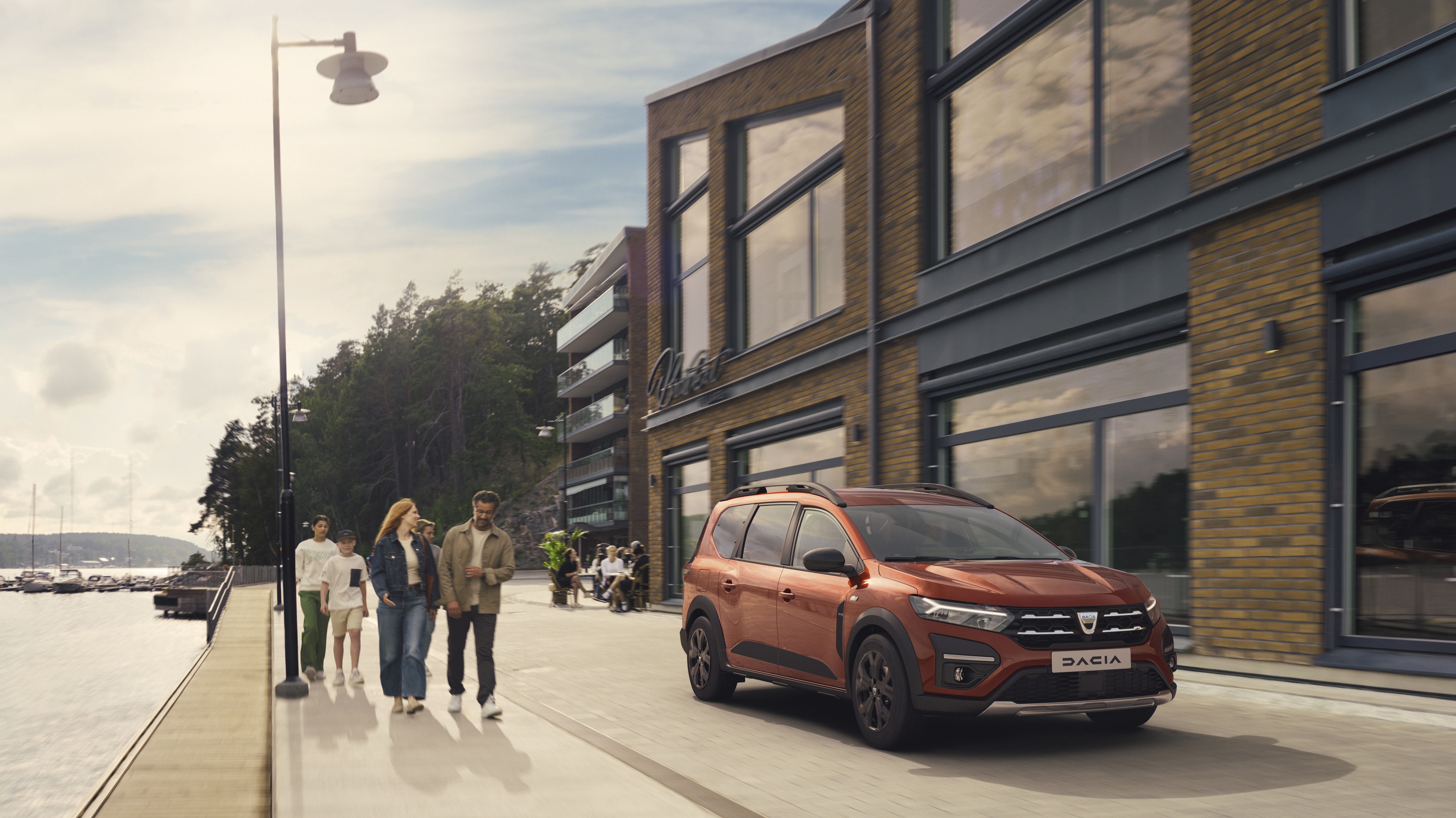 Surpriza Dacia: Noul Jogger, primul compact Dacia din noua generație va fi cel de-al doilea hibrid produs în România și va fi asamblat exclusiv la Mioveni