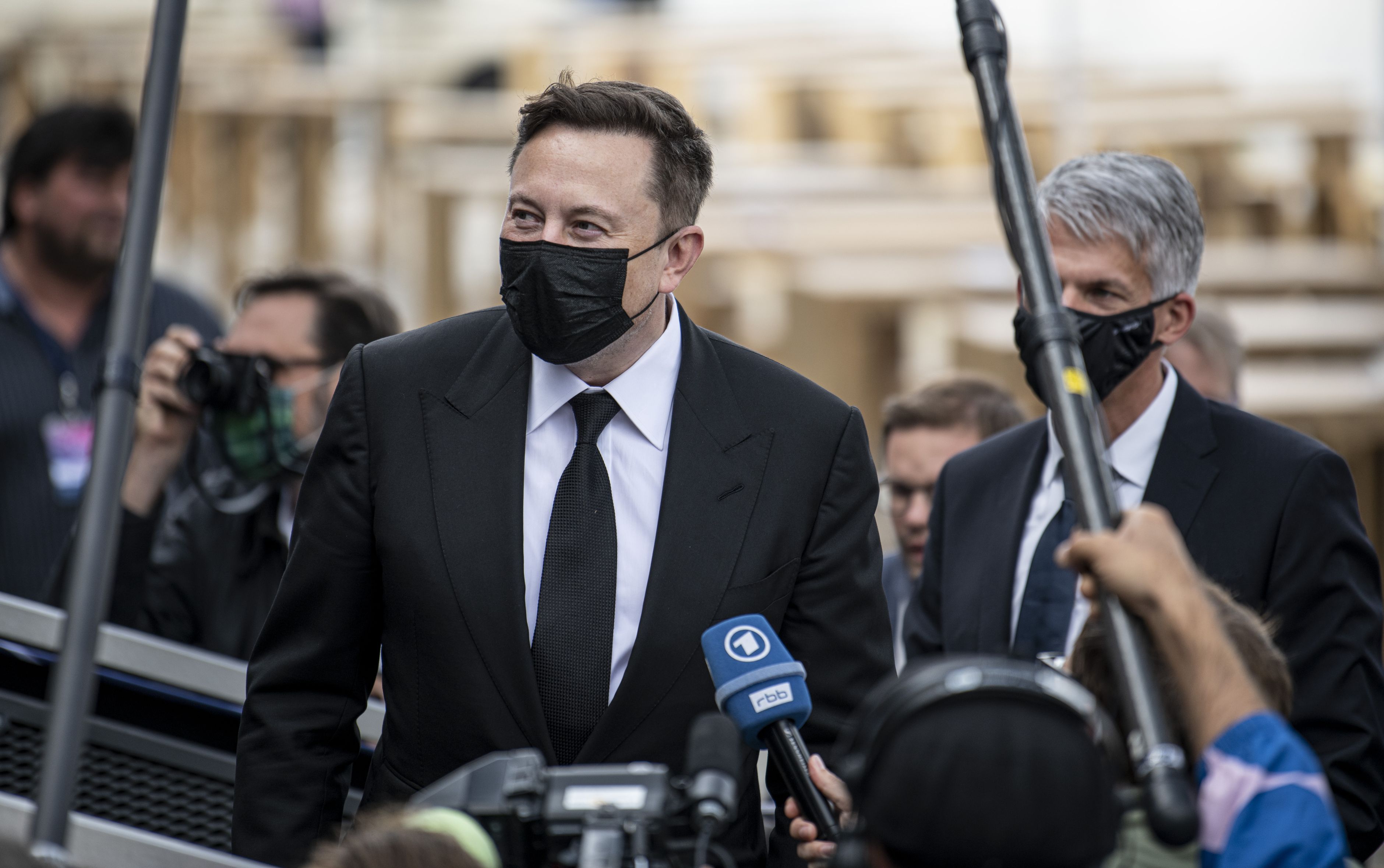 ARK Invest, al celebrei investitoare Cathie Wood, vinde acțiuni Tesla în valoare de 110 milioane de dolari