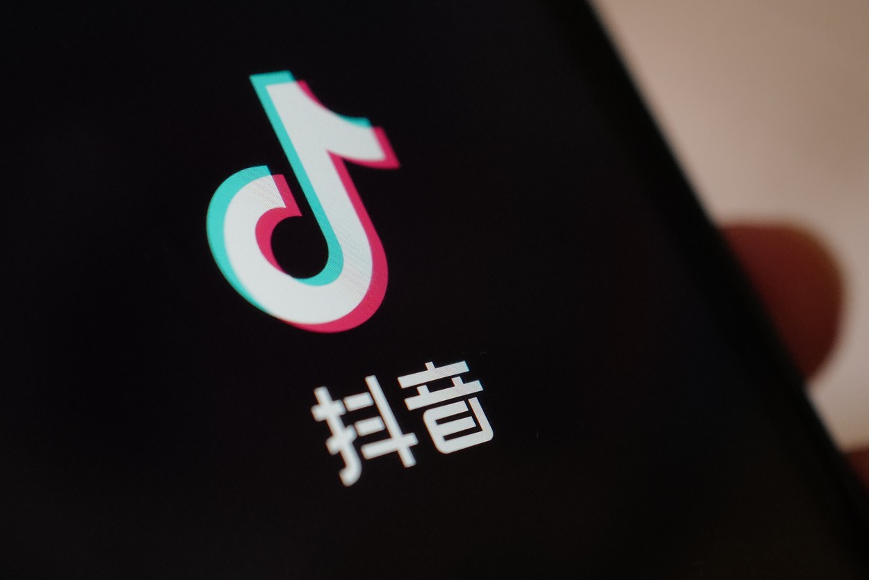 Douyin, versiunea chinezească a TikTok, reduce din timpul petrecut pe platformă pentru copiii de până în 14 ani la doar 40 de minute pe zi