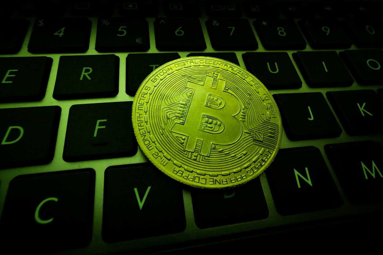 Industria crypto, din nou în creștere: Bitcoin și Ethereum se întorc la nivelurile înregistrate înainte de decizia autorităților chineze, care au declarat ilegale toate tranzacțiile cu monede digitale