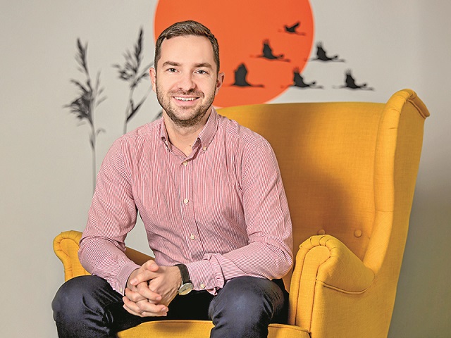 Start-up-ul tech Pluria, lansat de Andrei Crețu, s-a lansat concomitent în Spania și în Columbia. Platforma ajunge la 150 de spații de lucru disponibile în 4 țări