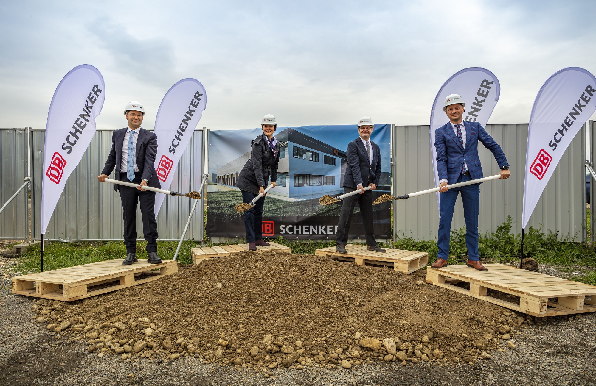 DB Schenker, divizia de logistică a gigantului Deutsche Bahn, deschide un terminal de 2.330 mp în parcul industrial Tetarom III din Cluj-Napoca, al doilea ca mărime după cel operat de companie în București