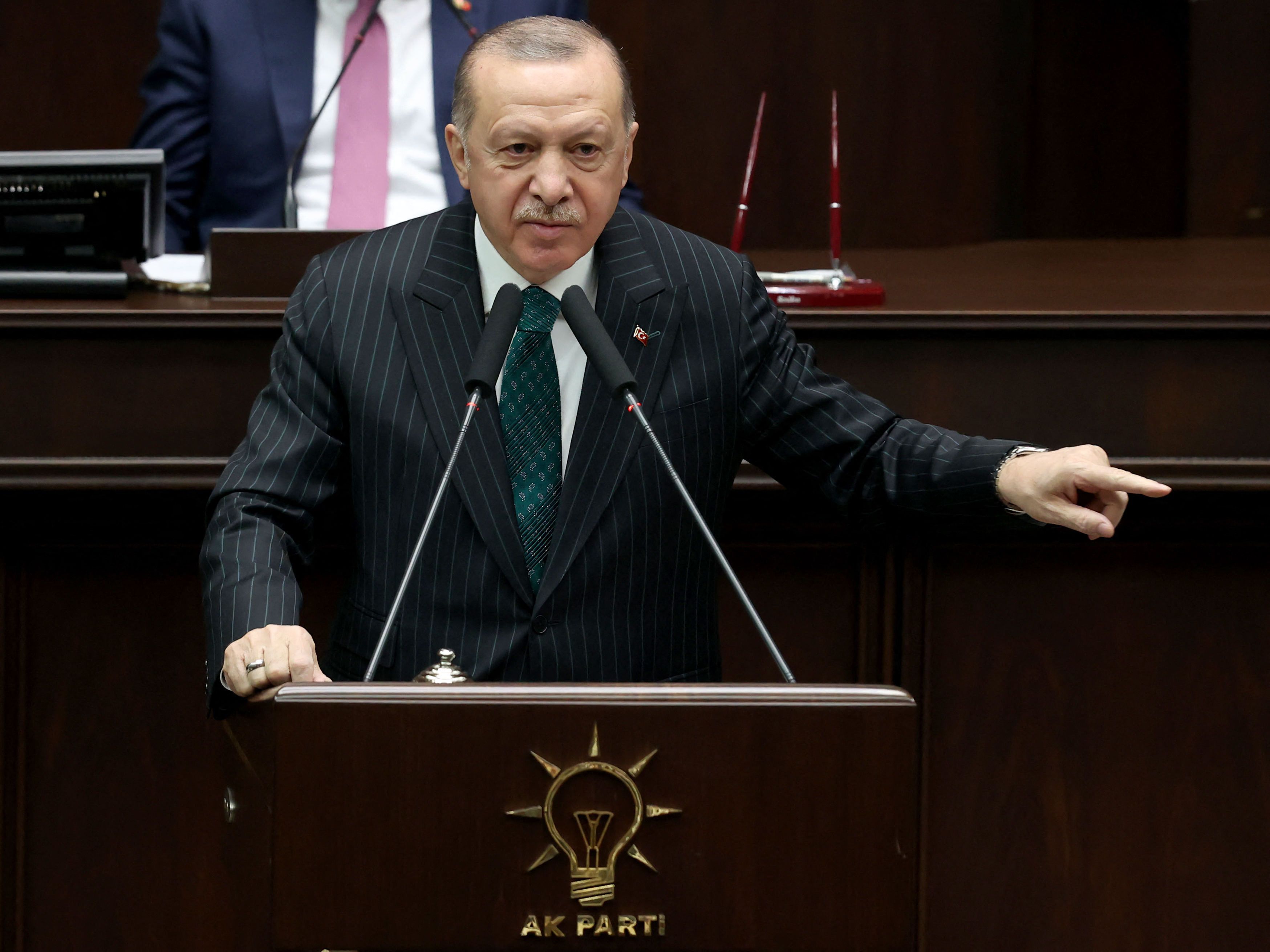 Erdogan vrea să alunge 10 ambasadori occidentali care au cerut eliberarea activistului Osman Kavala