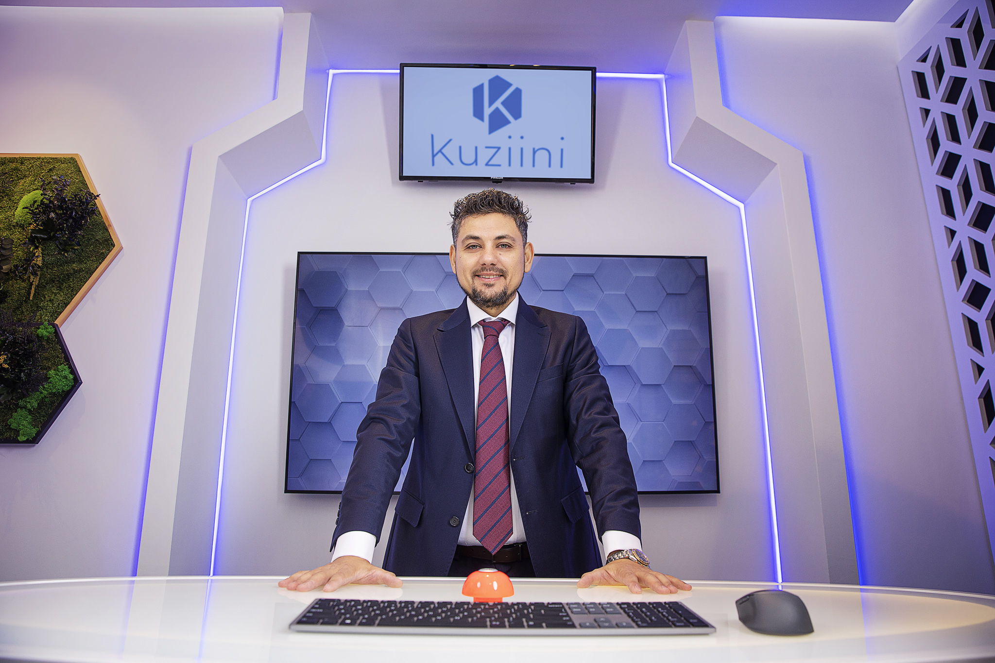 Investiție de 1 milion de lei într-un nou model de concept-store, operațional 100% digital. Cum funcționează unitatea deschisă în centrul Capitalei, unde nu lucrează niciun angajat