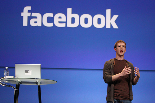 Adio Facebook, bun-venit „Meta”. Gigantul din tech își schimbă numele începând cu 1 decembrie. Acțiunile Facebook cresc