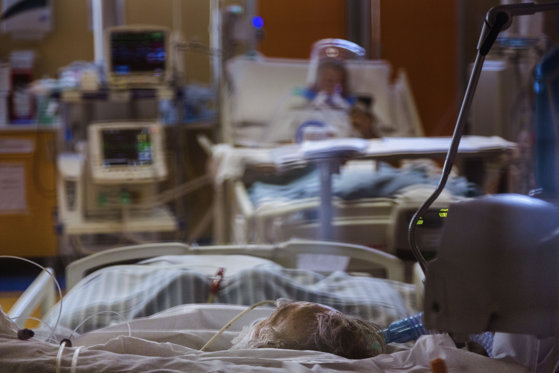 34 de paturi libere la ATI pentru bolnavii COVID din România