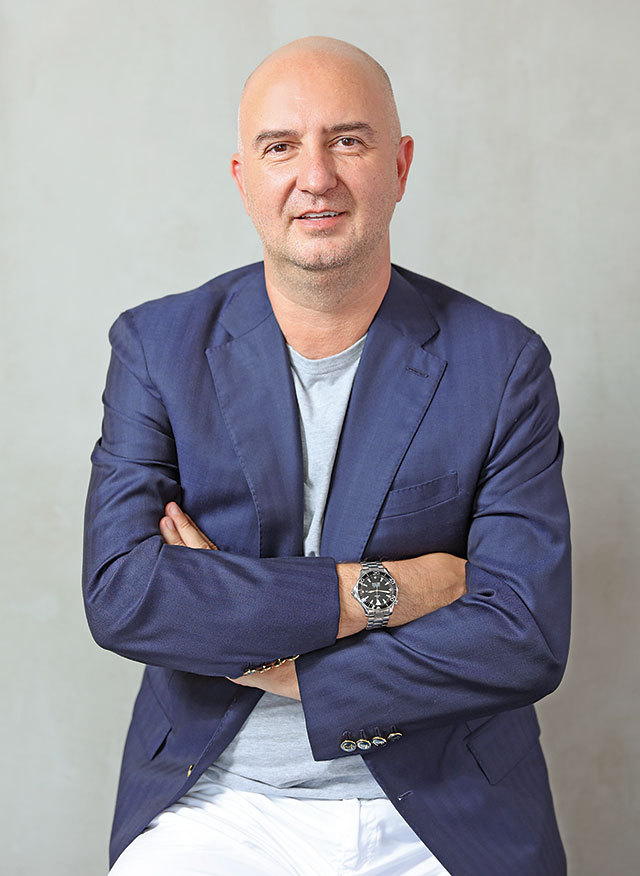 020. Radu Savopol, fondator 5 to Go