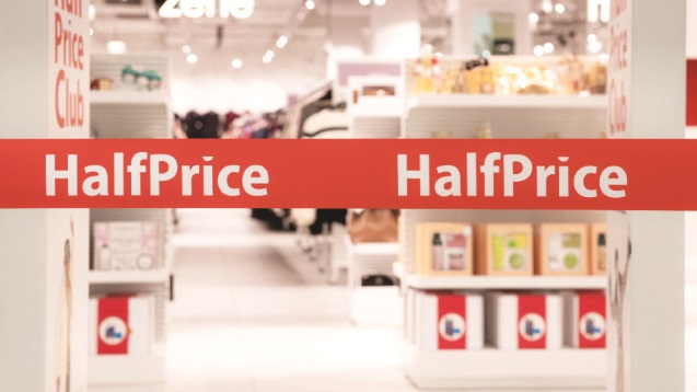 Un nou brand se pregătește să intre pe piața de 5 mld. euro a modei: Polonezii de la CCC aduc în România outleturile HalfPrice în 2022