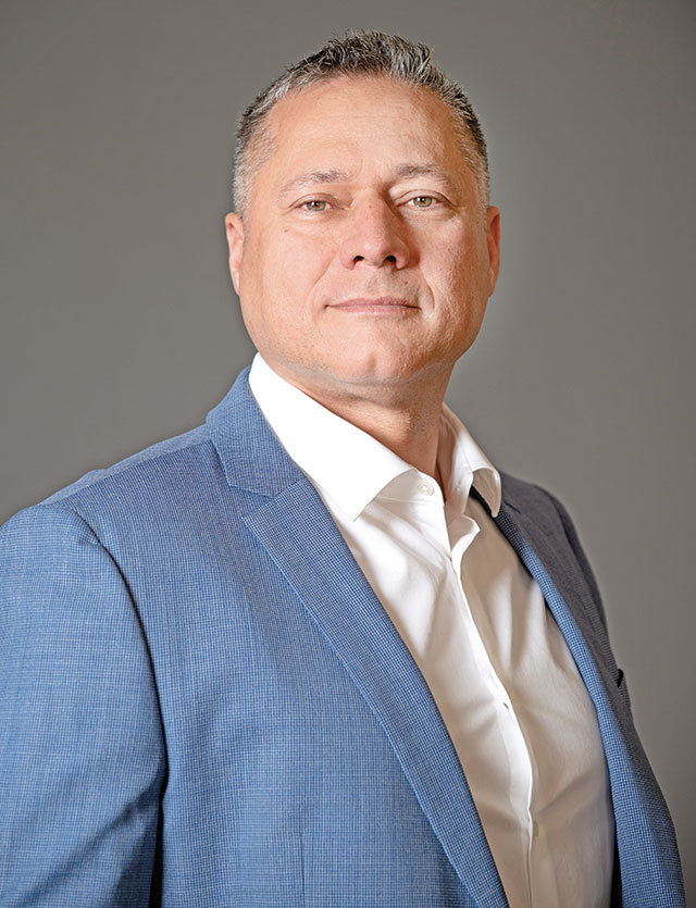 100 Cei mai admirați CEO din România 2021. Mihai Marcu, director general și președinte al consiliului de administrație, MedLife - 032