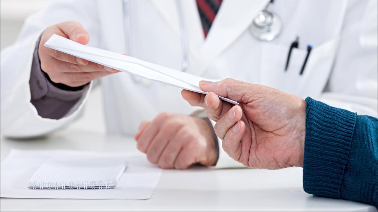 Medicii din Timișoara și Oradea au mers în biserici pentru a vorbi cu enoriașii despre pandemie