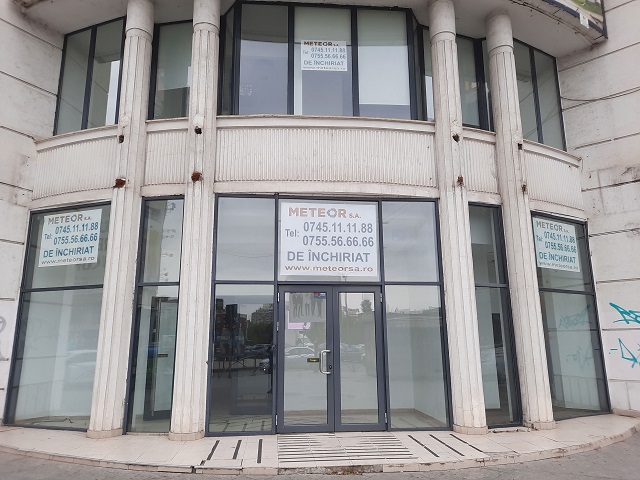 Misterul din spatele spațiilor comerciale goale din București: marii proprietari fac marje de profit de peste 50% deși țin în paragină multe din locurile prețioase pentru retailul stradal