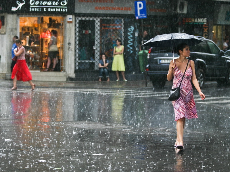 Prognoza pentru următoarele două săptămâni: vreme caldă la început, apoi frig și precipitații