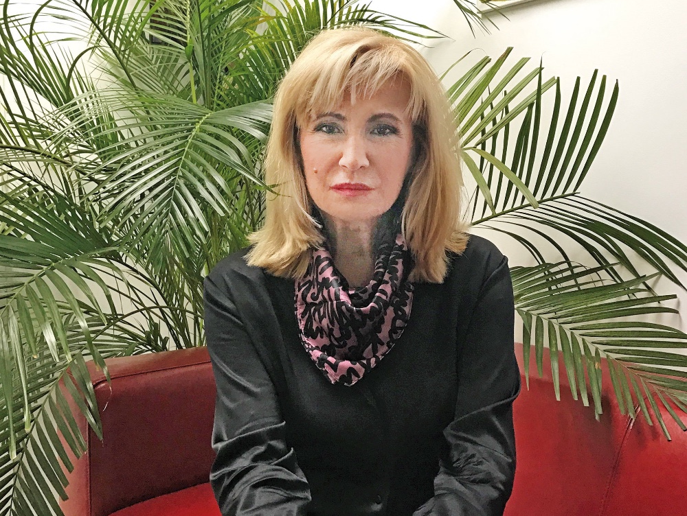 100 Cei mai admirați CEO din România 2021. Doris Andronescu, fondator și director general Sanador - 042