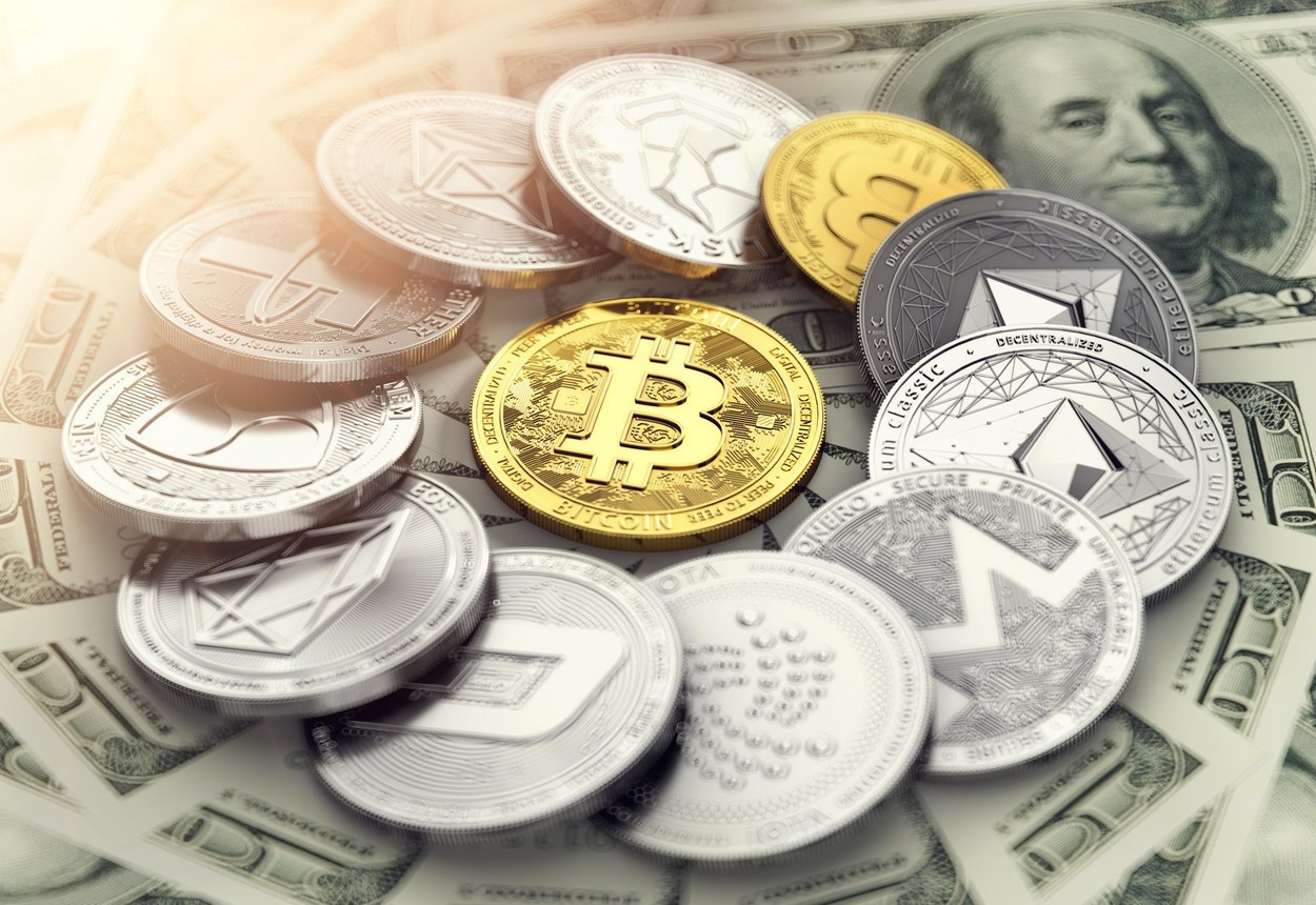 Infractorii cibernetici au spălat anul trecut 8,6 miliarde de dolari în criptomonede la nivel global, în creștere cu 30% față de 2020. Volumul, la 0,05% din totalul tranzacțiilor