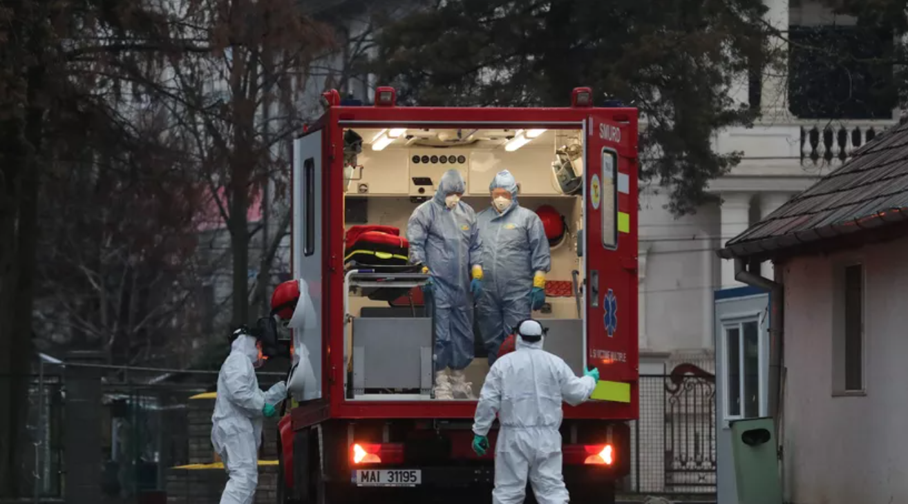 Un cunoscut dezvoltator imobiliar din București a ajuns la spital, în stare gravă, după ce și-a cumpărat un certificat de vaccinare