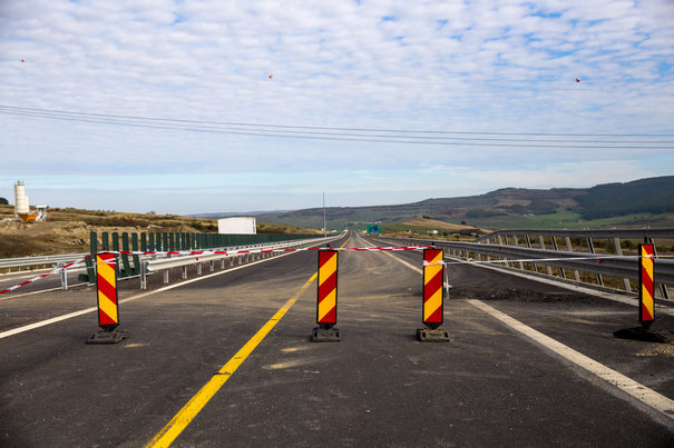 Prima autostradă care trece munții: O asociere de constructori din Turcia vor construi cel mai dificil tronson din autostrada Pitești Sibiu cu 28 mil. euro kilometrul