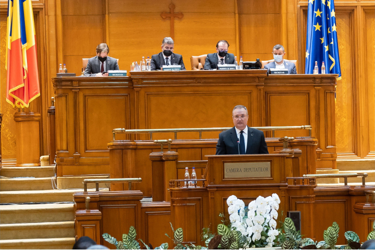 Reacția Guvernului la decizia CCR privind obligativitatea purtării măștilor de protecție