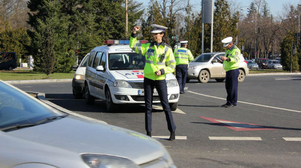 Atenție, șoferi: Mai este doar o săptămână până când intră în vigoare noile modificări ale codului Rutier. Ce este interzis și ce sancțiuni și amenzi primiți dacă faceți asta