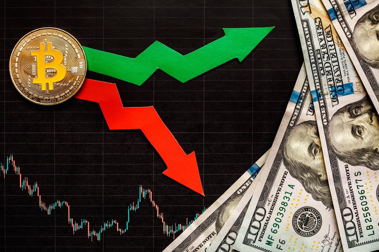 Bitcoin se îndreaptă către o „perioadă de creșteri susținute”, după un plus de 20% în ultima săptămână. Ce estimări oferă analiștii în contextul în care moneda se apropie de pragul de 45.000 de dolari