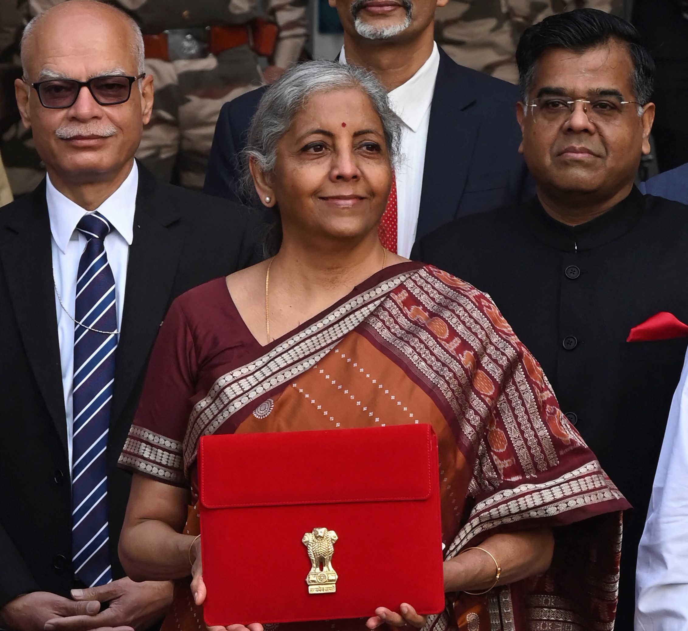 India vrea să impoziteze cu 30% câștigurile din criptomonede și NFT-uri. Banca centrală va lansa rupia indiană digitală