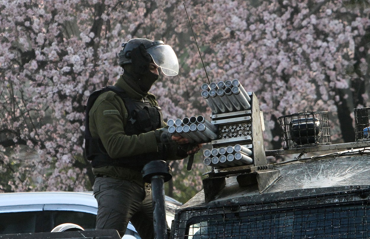 Kievul rezistă: Trupele ruse au încercat în mod repetat noaptea trecută să cucerească Kievul, însă forțele de apărare au respins toate atacurile. Coloanele militare rusești ar fi fost fost distruse