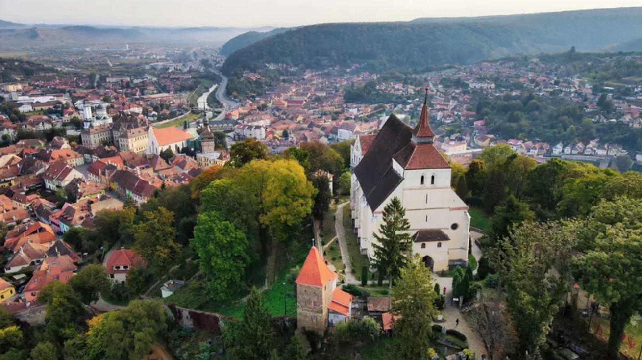 Facturile uriașe la utilități închid hotelurile și pensiunile din Sighișoara. Manager: „Nu am crezut că vom trăi așa vremuri”