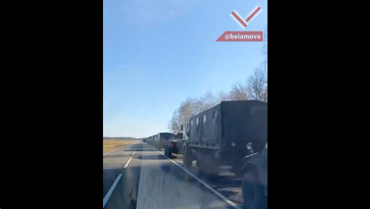 Surse: Convoi uriaș militar belarusian s-ar îndrepta din Belarus spre Ucraina. Presa din Ucraina scria de dimineță că Belarus se pregătește să intre în război și să invadeze