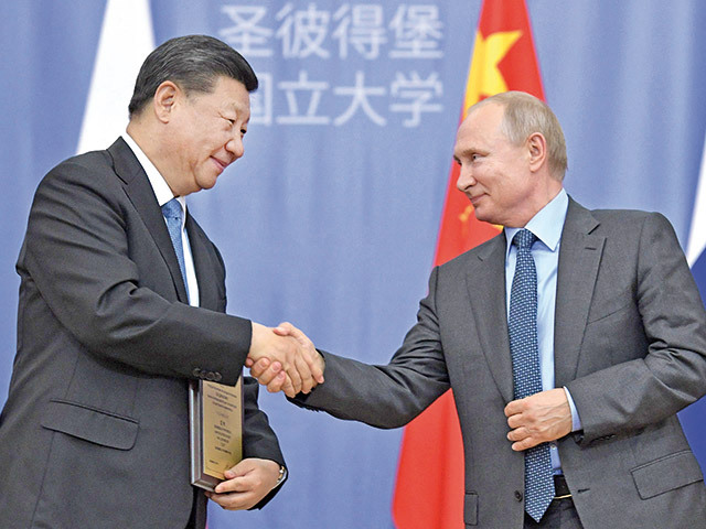 Ar fi atacat Rusia Ucraina dacă n-ar fi avut deschis accesul la piețele și banii Chinei? Va fi Rusia izolată și sărăcită de război atât de mult încât se va tranforma într-un stat dependent de mofturile Beijingului?