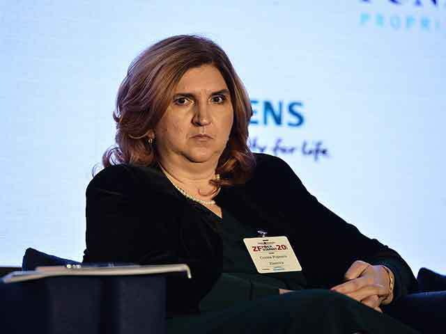 Plouă cu bani pentru șefii Electrica, firmă care a terminat 2021 cu pierderi istorice de 553 mil. lei: Directorul general a încasat 1 mil. lei, iar directorul de vânzări a avut un bonus de 0,6 mil. lei că și-a dus cu bine mandatul la termen