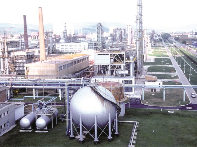 Factura la energie închide economia: Chimcomplex reduce activitatea și ia în calcul disponibilizări dacă prețurile nu se calmează. Alro sau Azomureș, trase pe dreapta și ele