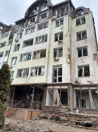 Opinie Dragoș Damian, Terapia Cluj. Kiev, martie 2022, imobiliare. O poză cât o mie de opinii economice. Așa arată locul bombardat de către ruși unde stătea unul dintre colegii mei din Kiev
