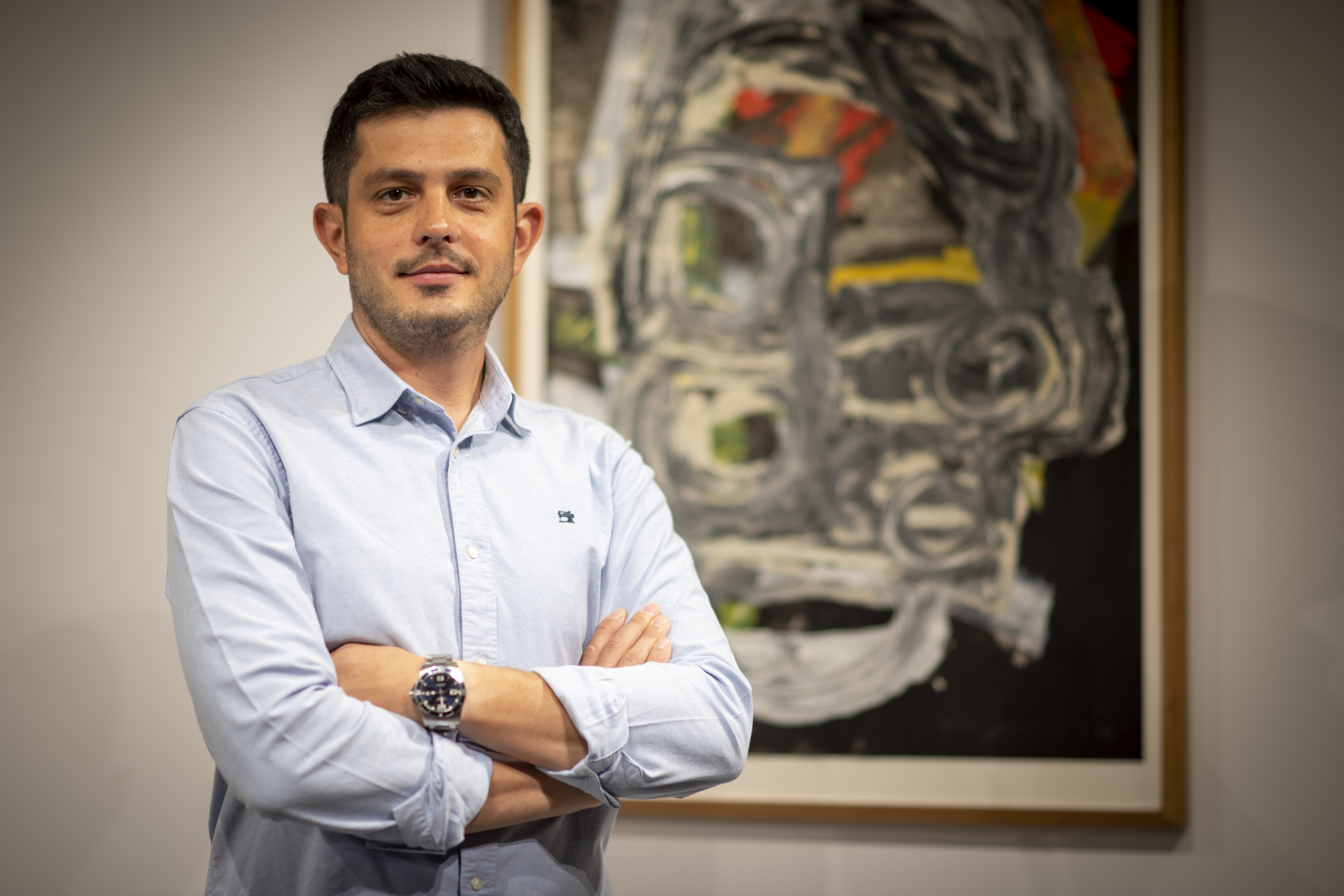 Cum ar trebui să comunicăm cu copiii în perioadele de criză? „De vorbă cu copiii noștri”: opinie Mihai Bran, medic psihiatru & owner ATLAS.app