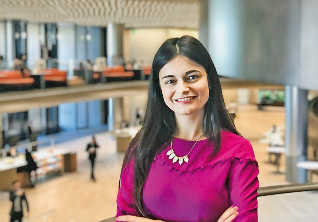 Cum a ajuns o tânără dintr-un mic oraș din România să studieze informatica în șase țări și să lucreze pentru Bloomberg în domeniul inteligenței artificiale