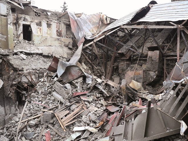 Oficial ucrainean: peste 600 de răniți în ultimul bombardament asupra uzinei din Mariupol