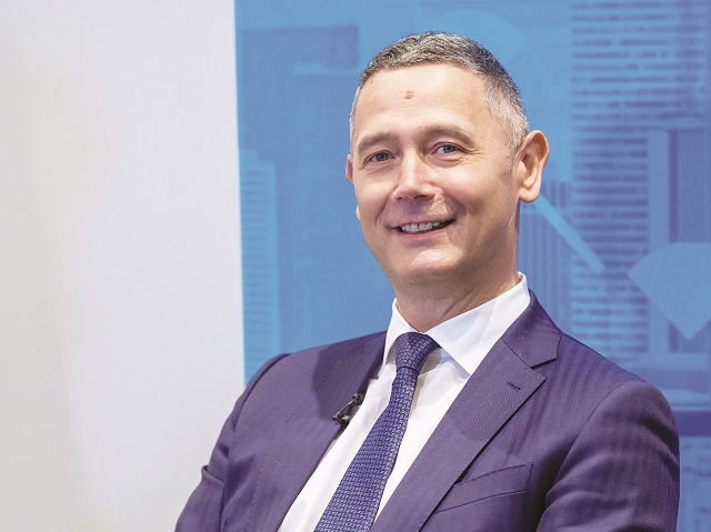 România este la coada UE cu cel mai mic procent al creditului  privat în PIB. Sergiu Manea, CEO al BCR, spune că economia României duce lipsă de companii cu creștere mare, de peste 10% anual, procentul fiind de doar 3%, cel mai mic din Uniunea Europeană