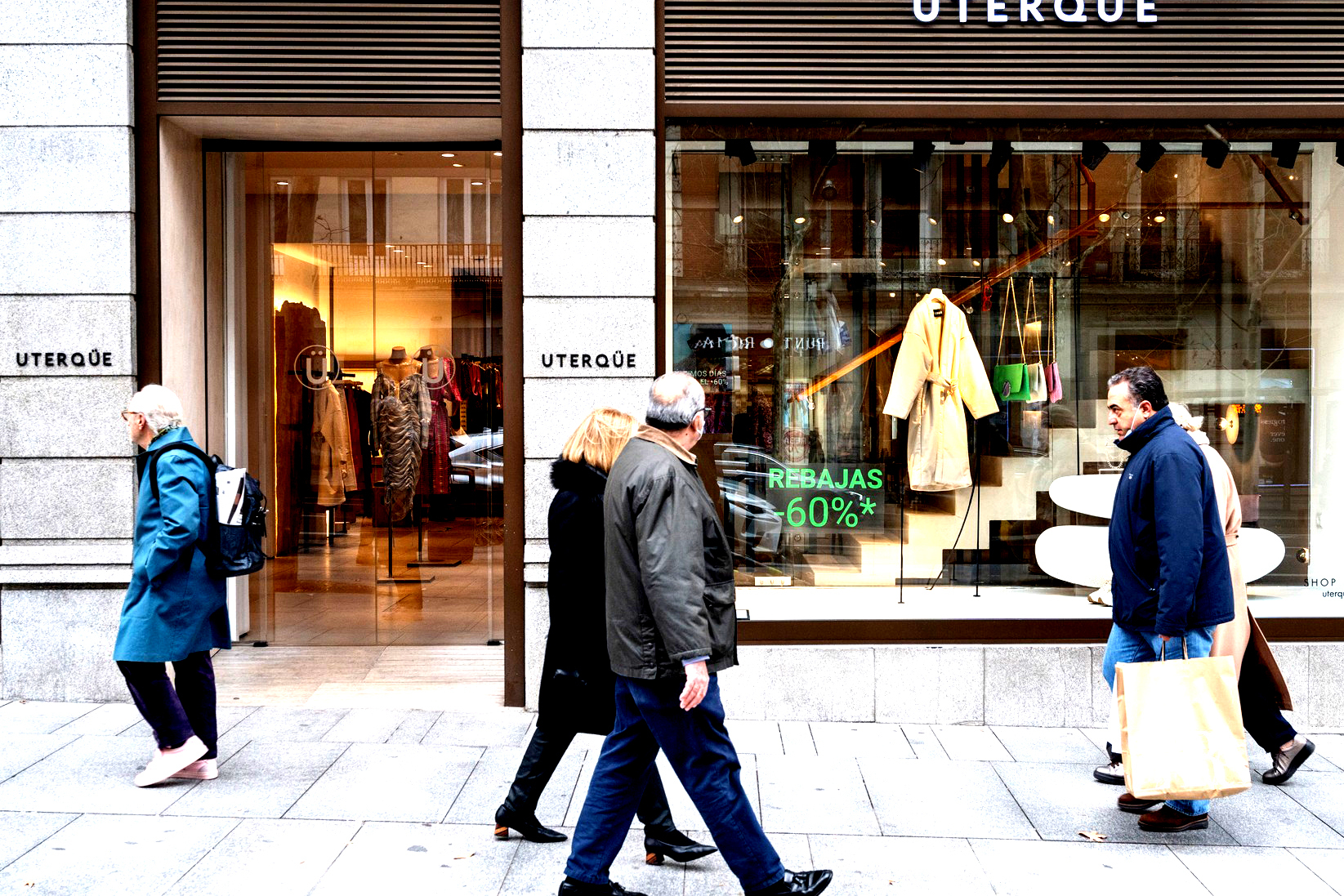 Cum s-a ajuns la dispariția unui gigant mondial. Care este motivul pentru care Inditex, proprietarul magazinelor Zara, a decis să închidă toate magazinele, inclusiv pe  cel online al brandului Uterqüe