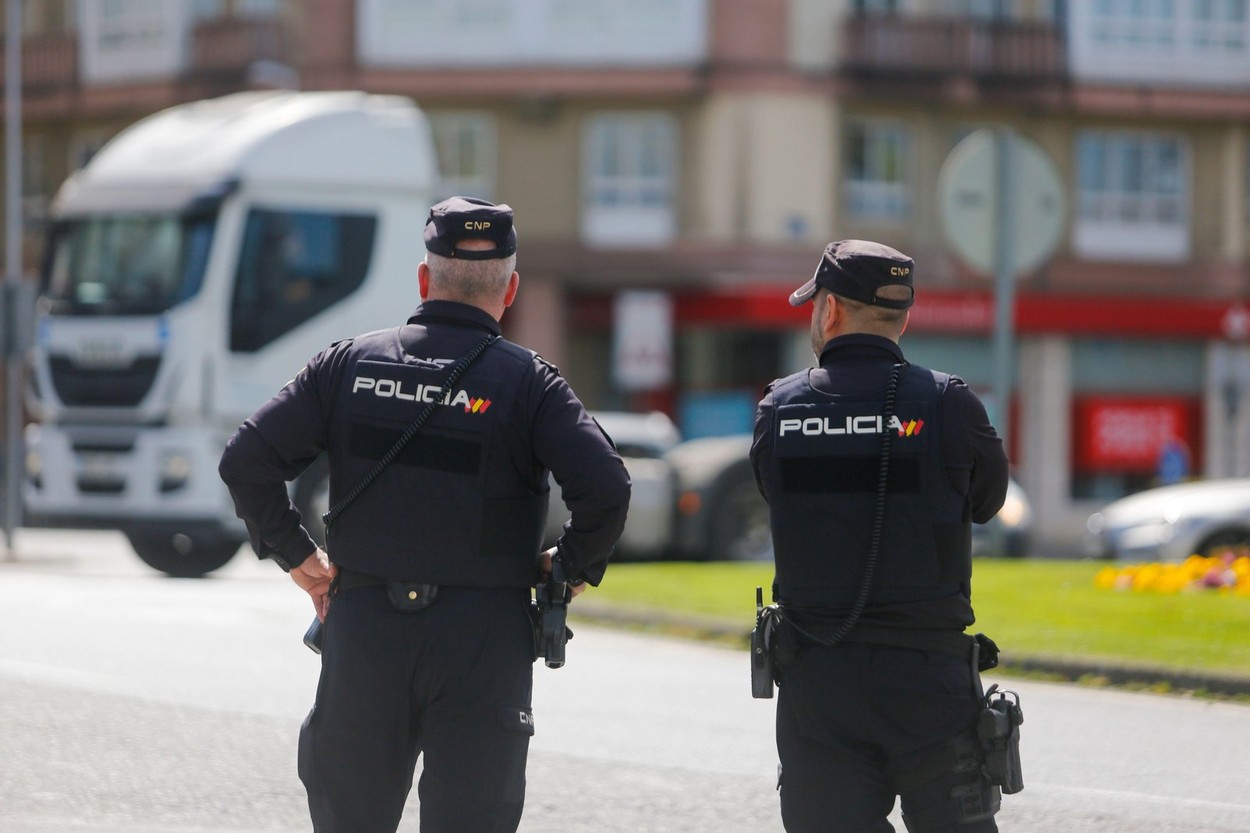 Plouă cu crime și sinucideri la indigo printre oligarhii ruși: La numai câteva zile după ce fostul vicepreședinte Gazprombank, soția și fiica sa, au fost găsiți morți, acum oligarhul rus Serghei Protosenia are aceeași soartă: a fost găsit mort, alături de soție și fiică, într-o casă din Spania