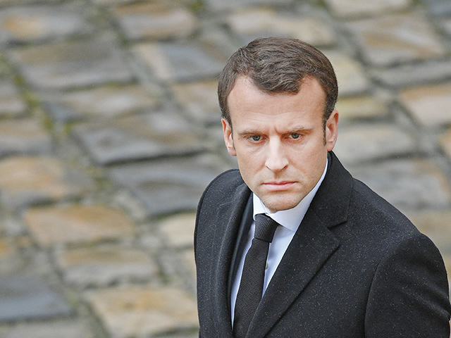 Macron și Putin vor vorbi marți la telefon