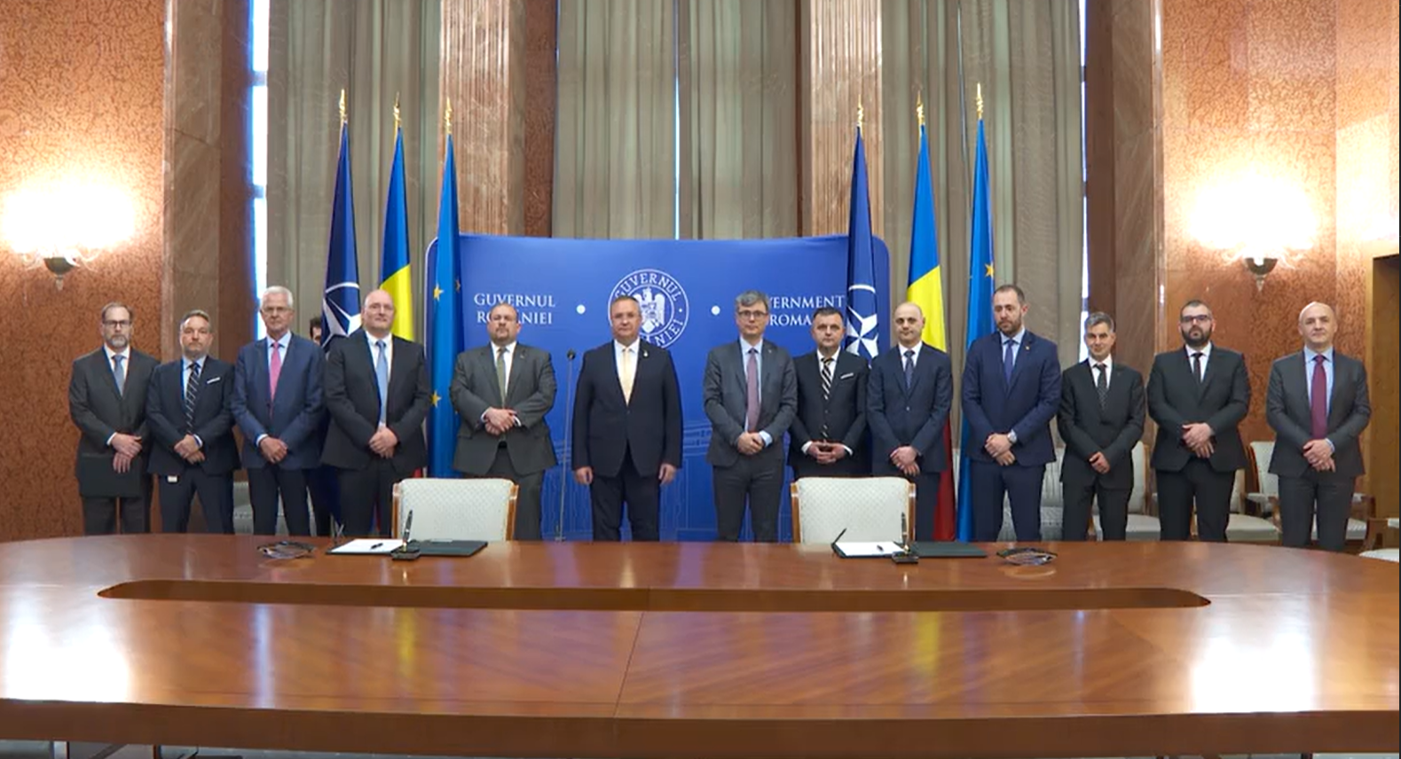 Romgaz și Exxon au semnat contractul pentru preluarea participației americane în perimetrul de mare adâncime Neptun Deep. Ministrul energiei Virgil Popescu: România va deveni un furnizor de securitate energetică regională