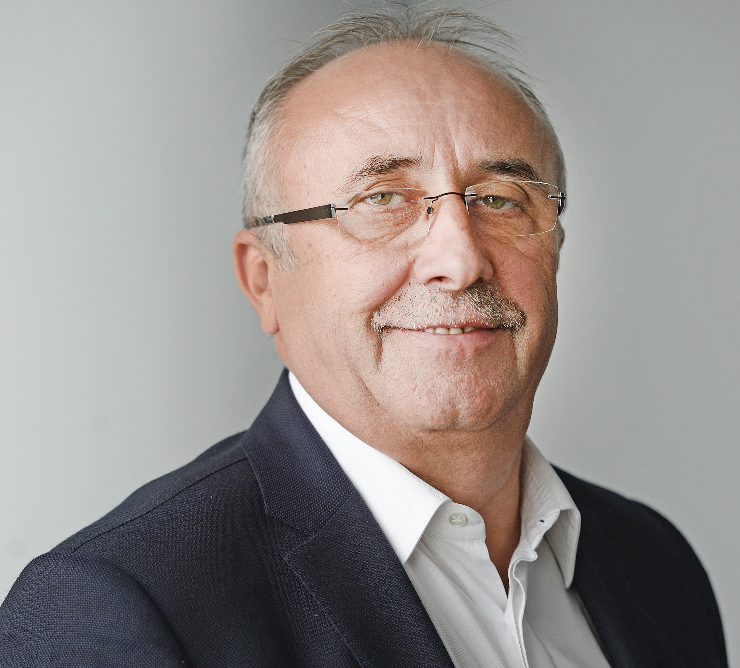 Aurel Nețin, country manager, Lenovo România: Nu vă lăsați păcăliți de succes. Succesul este un profesor destul de răutăcios, care te poate face să crezi că orice este posibil