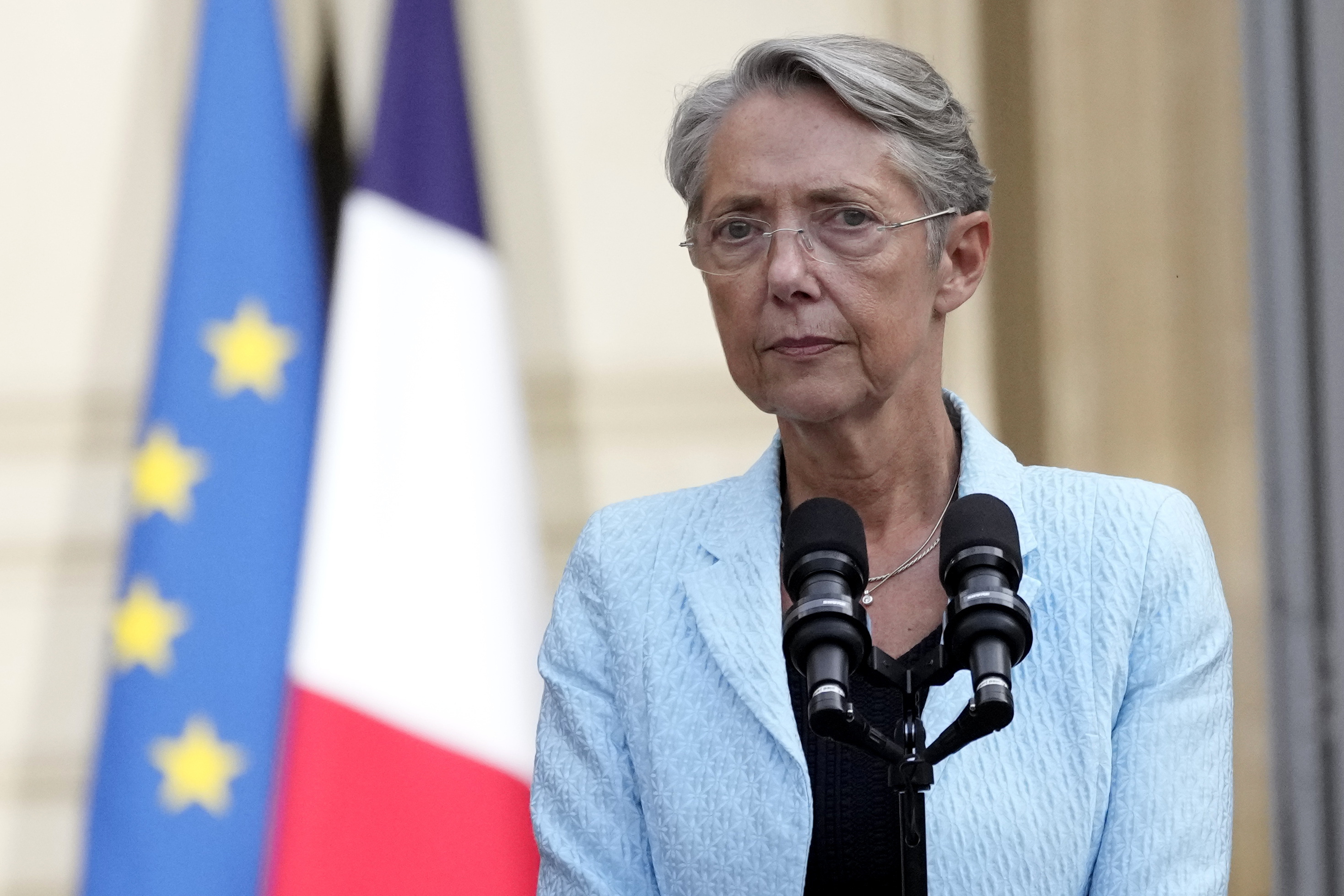 Cine este Elisabeth Borne, noul premier francez. Edith Cresson, prima femeie prim-ministru a Franței: Politica franceză este încă ”macho”. Era timpul să existe o altă femeie premier