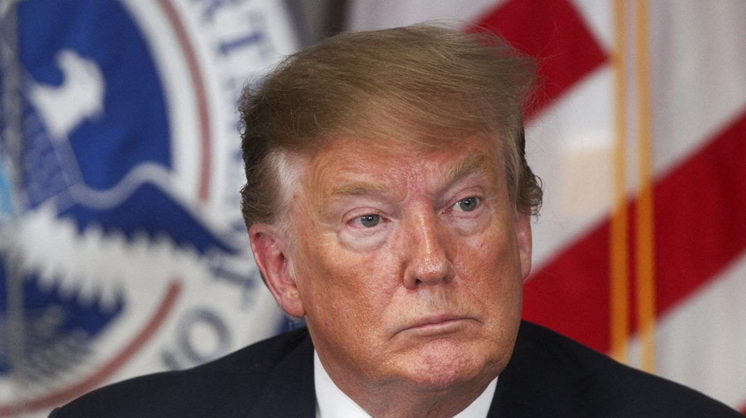 Trump: SUA ar trebui să finanțeze școli sigure înainte de Ucraina