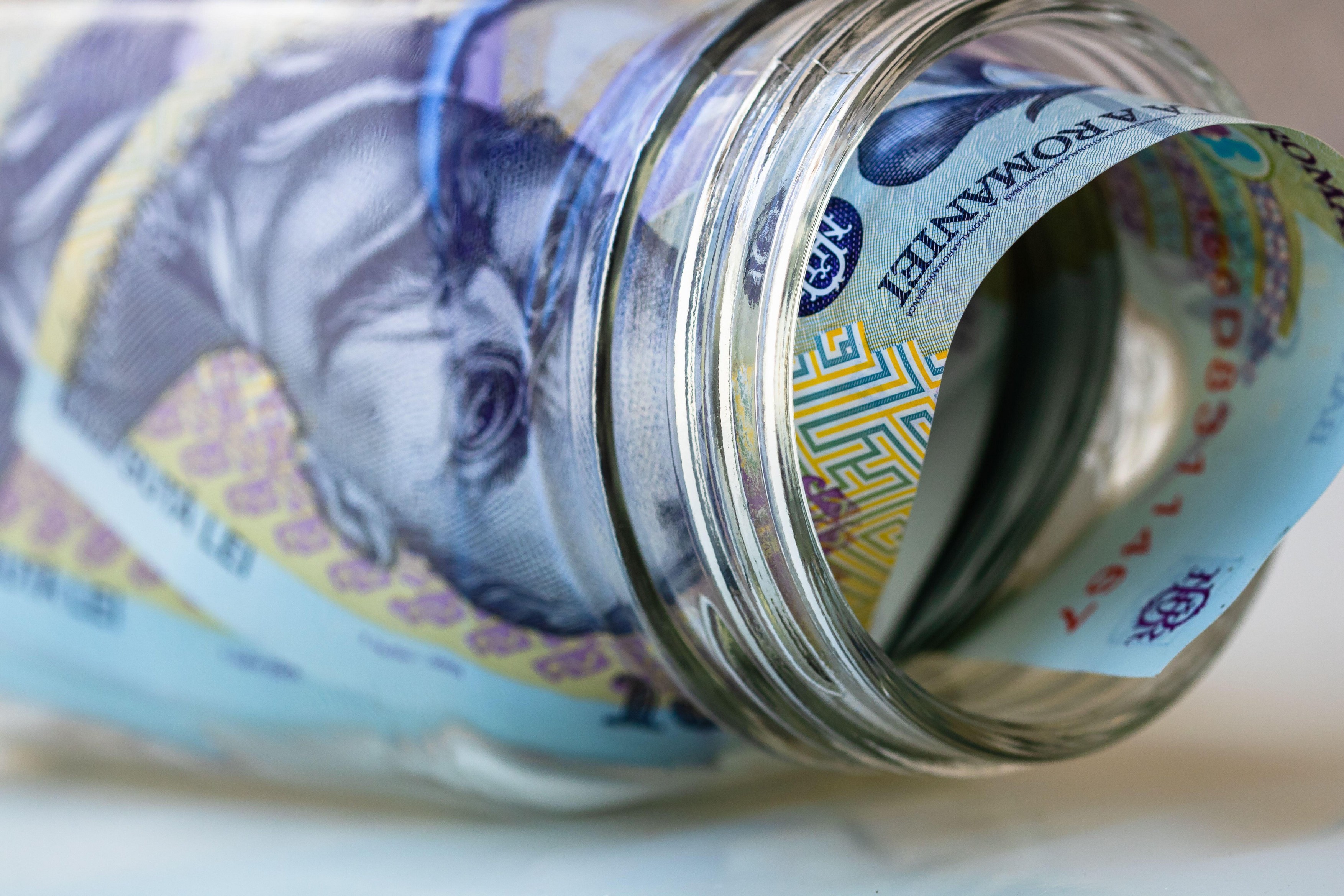 Numărul firmelor și al gospodăriilor din zona euro care nu reușesc să ramburseze creditele va crește