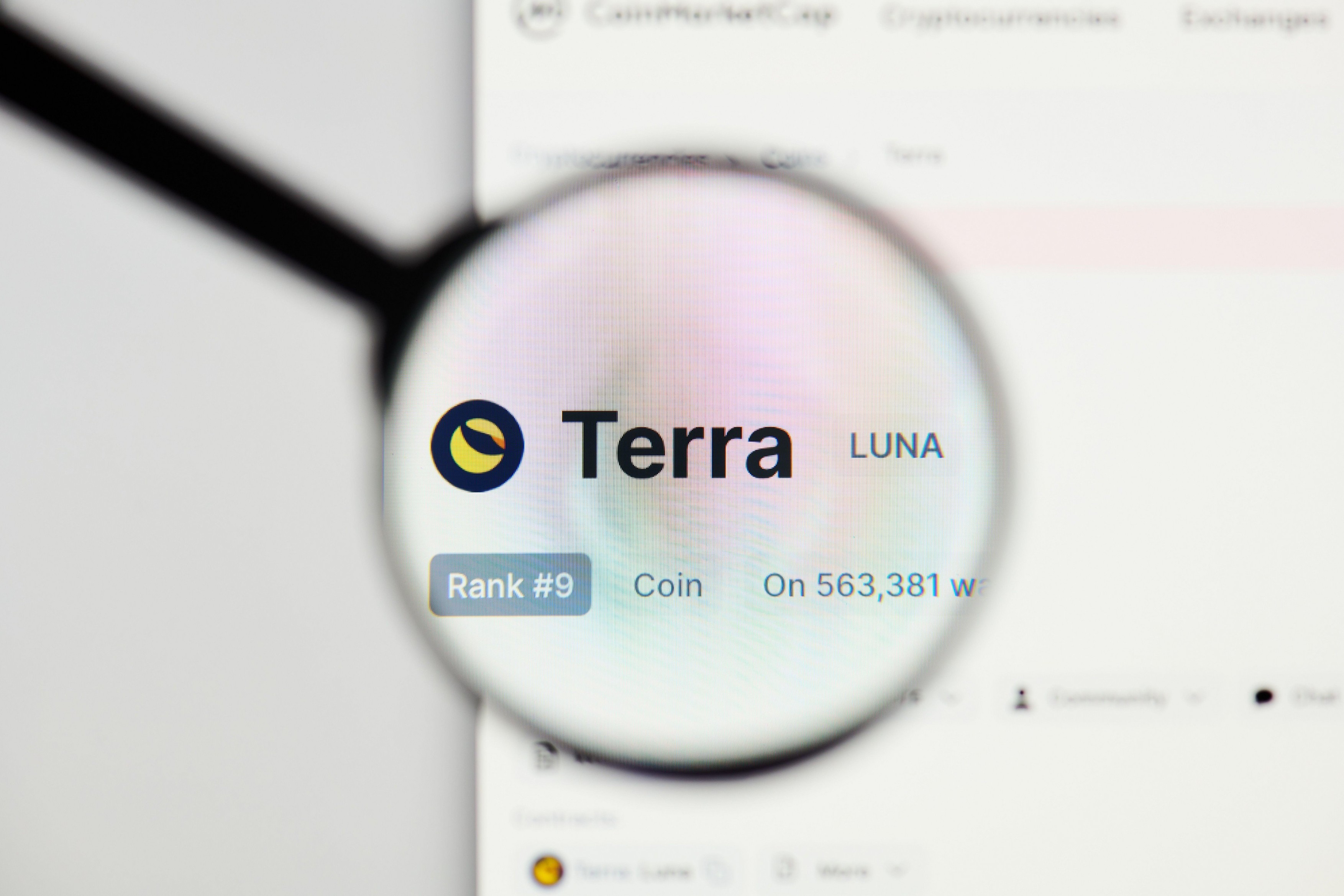 Hemoragia record de pe piața crypto după prăbușirea TerraUSD dă semne de încetinire: Bitcoin trece pragul de 30.000 de dolari