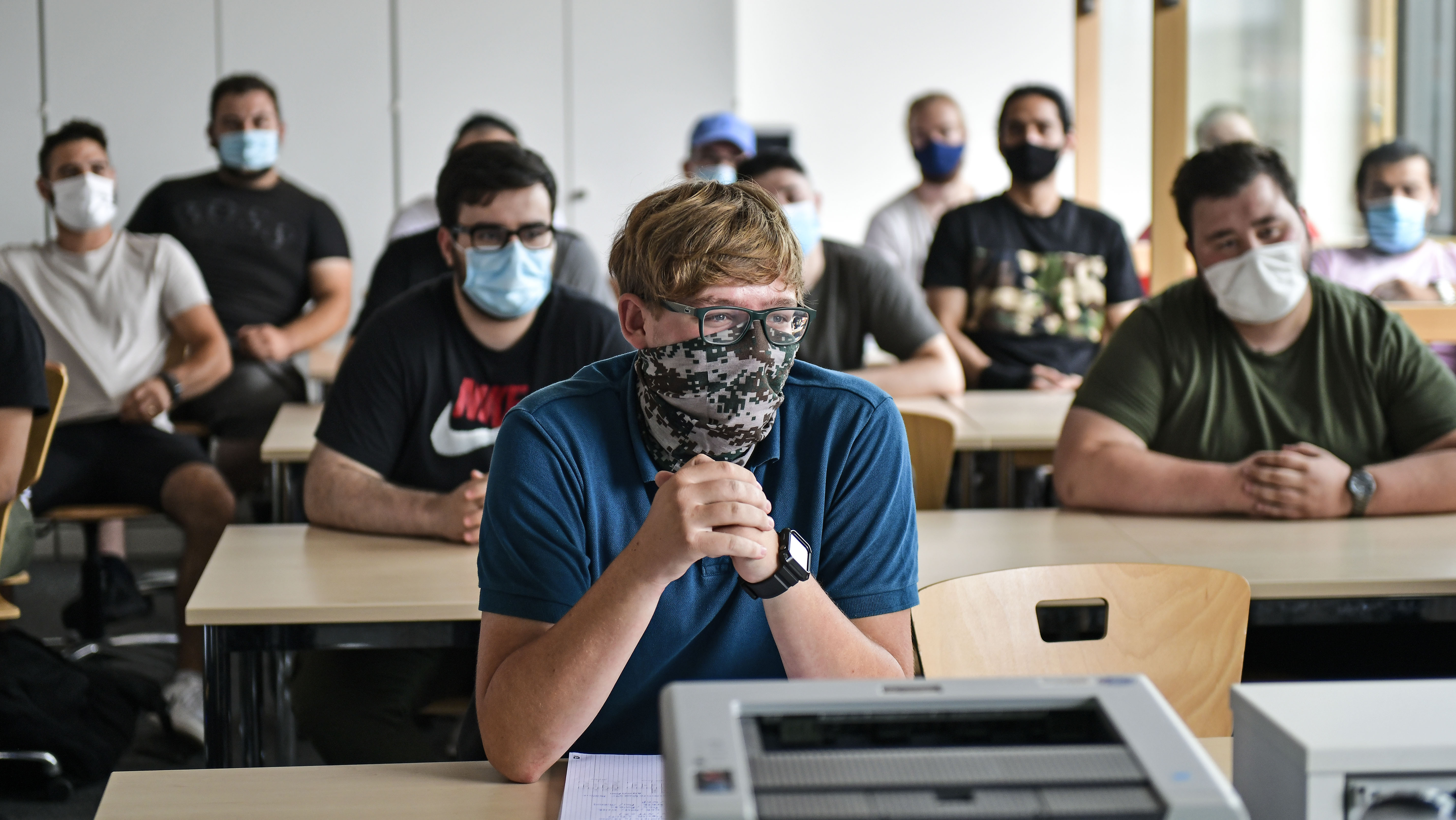 Războiul din Ucraina aruncă Rusia în cea mai gravă recesiune din ultimii 30 de ani, iar nota de plată este achitată de Generația lui Putin. Pentru milioane de tineri drumul către educație de top și o carieră de succes s-a închis definitiv